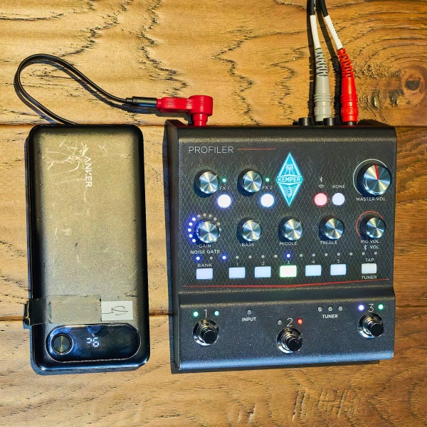 File:Kemper Profiler Player Portable Power.jpg